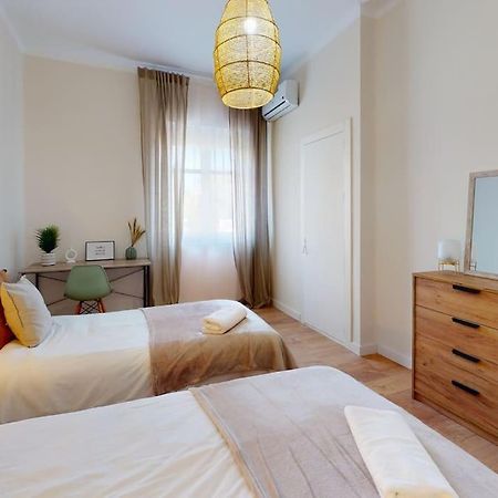 Bright Flat Rosaleda Apartment Malaga Bagian luar foto
