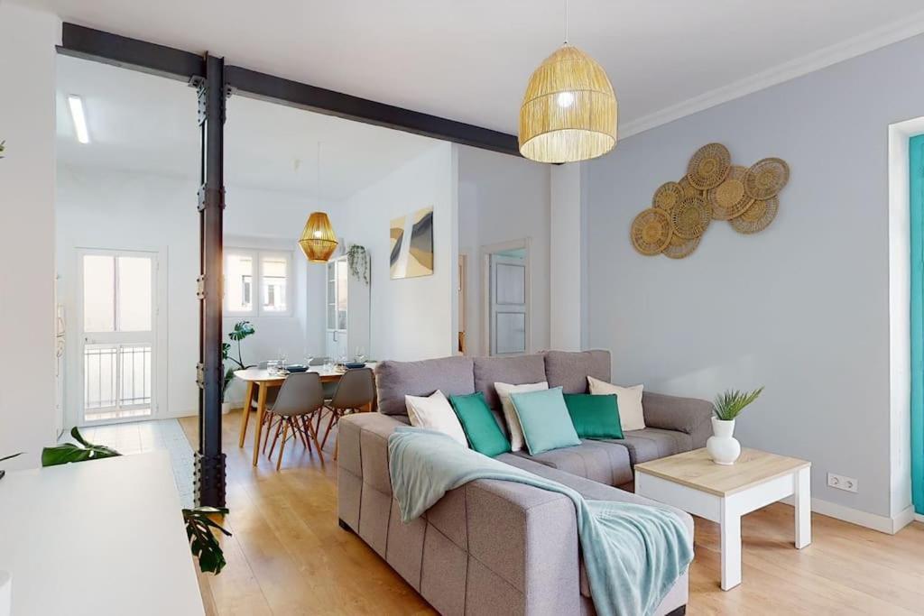 Bright Flat Rosaleda Apartment Malaga Bagian luar foto