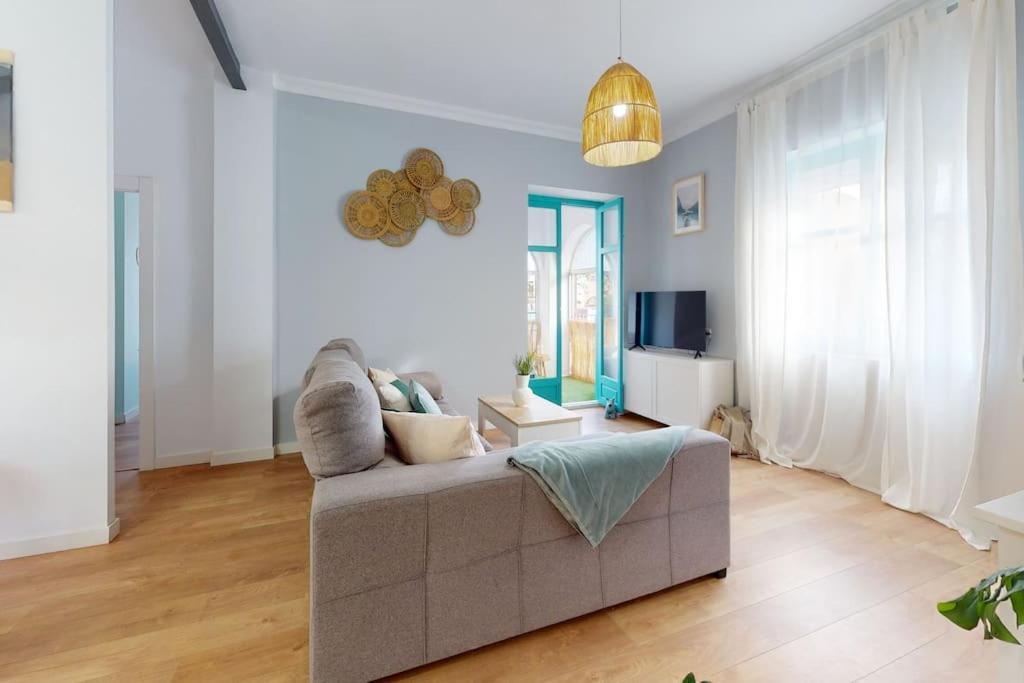 Bright Flat Rosaleda Apartment Malaga Bagian luar foto